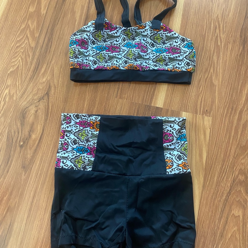 Colorful Patterned Kids Sports Bra and Shorts Set
